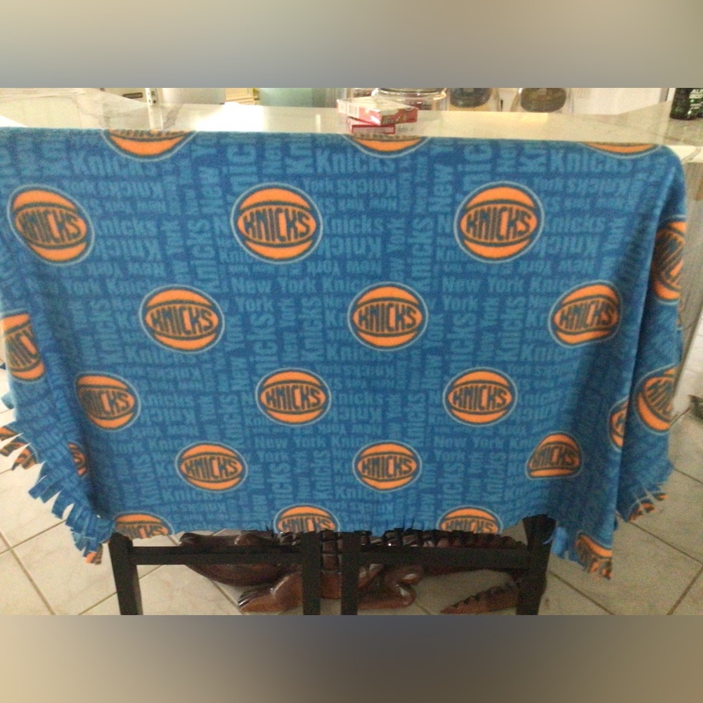 New York Knicks decorative throw